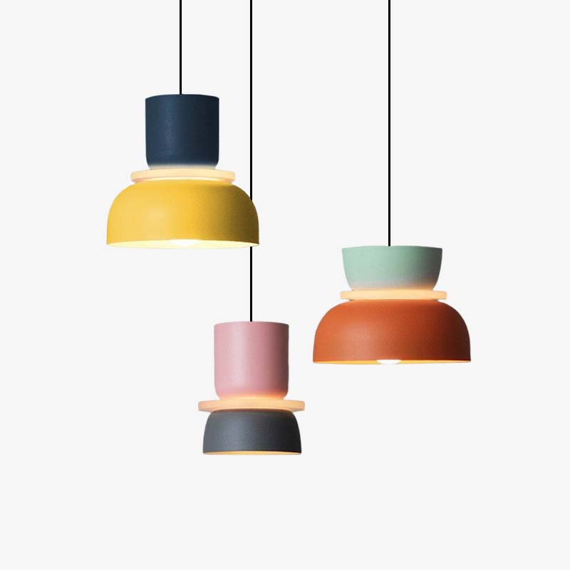 Suspension industrielle Morandi aux couleurs contrastées